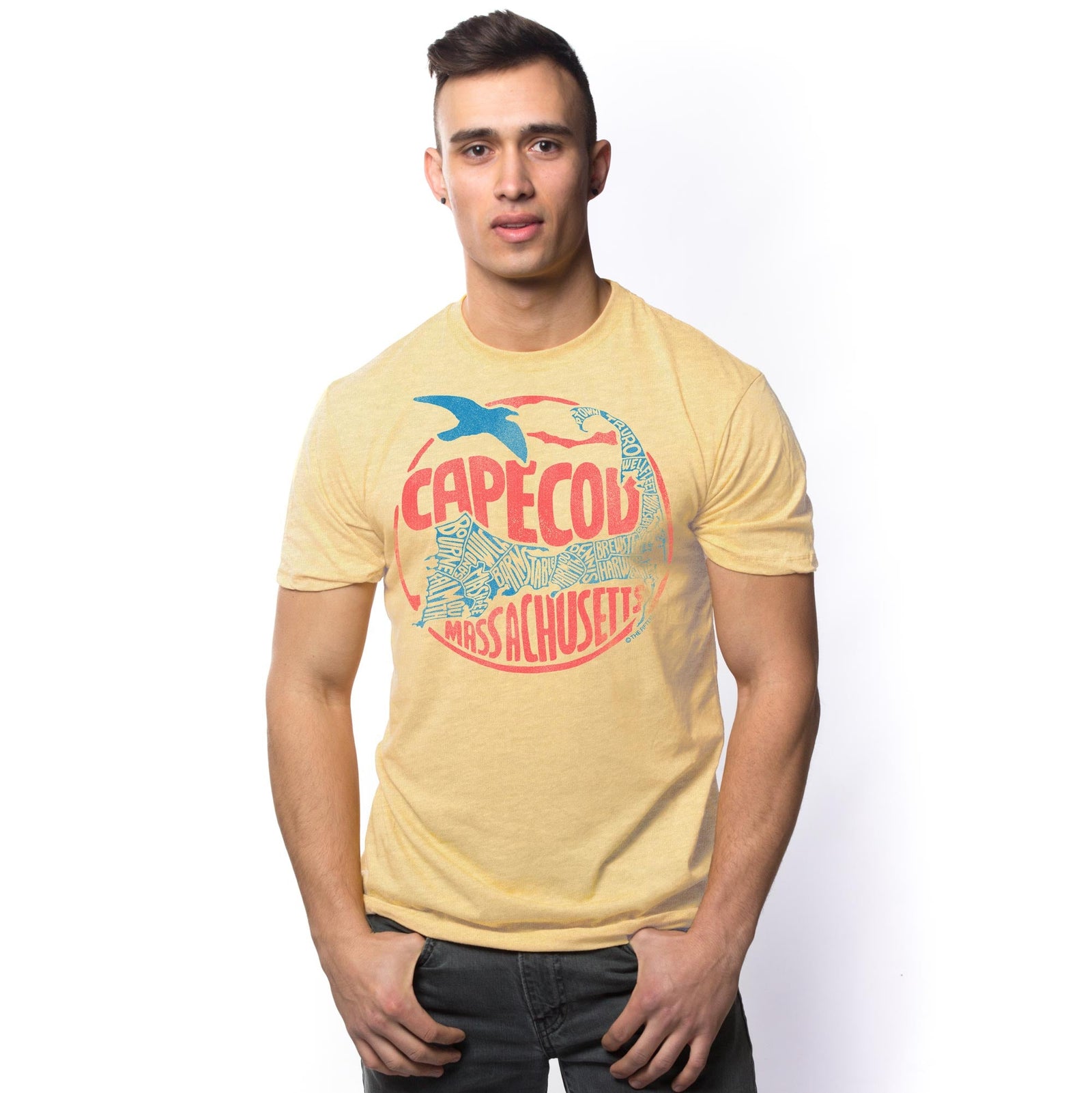 Men's Cape-Cod-Map Cool Graphic T-Shirt | Vintage Massachusetts Beach Tee on Model | Solid Threads