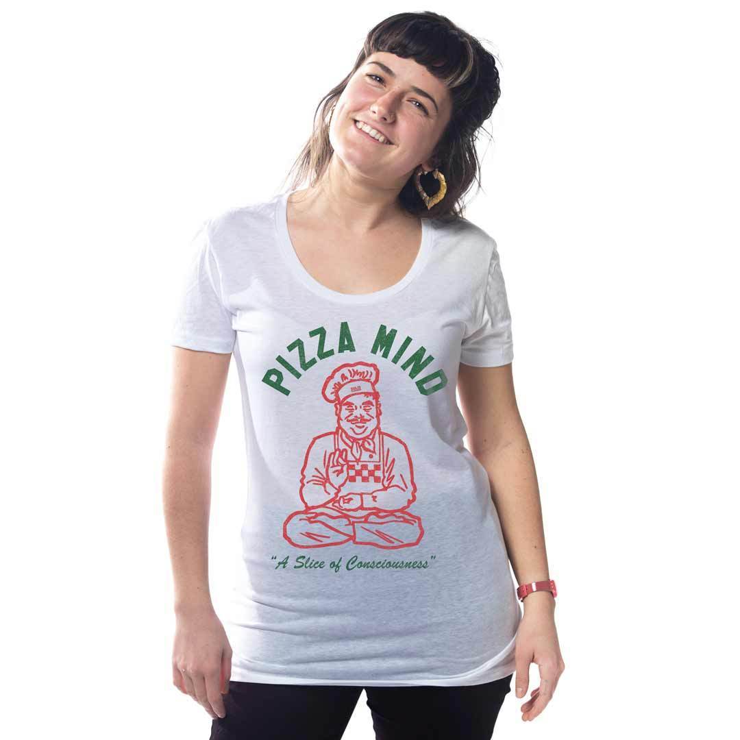 Women's Pizza Mind Vintage Italian Graphic T-Shirt | Funny Foodie Tee on Model | Solid Threads