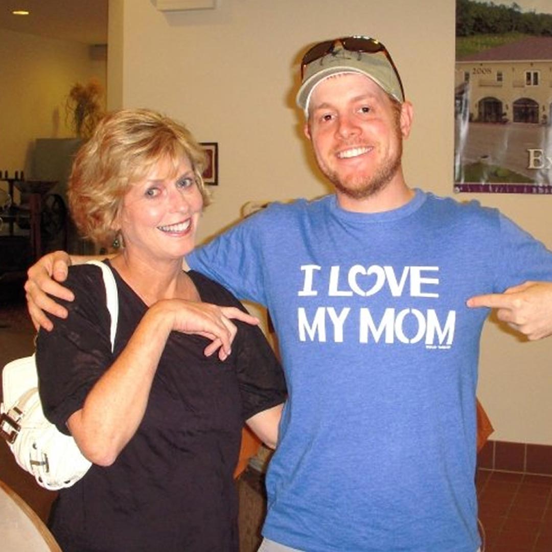 Cool Mother's Day Gifts | I Love My Mom Graphic Tee | Unique gift ideas for Mom